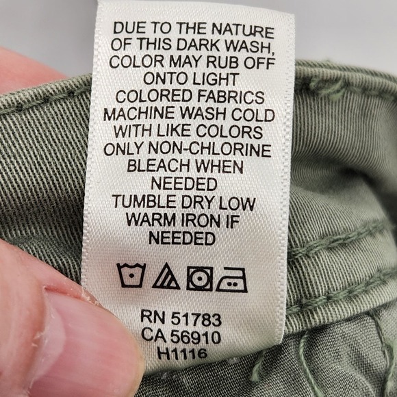 NWT Maurices Pale Olive Green Denim Slouchy Chino Rolled Cuff Pants Women's 3-4 - Picture 4 of 10